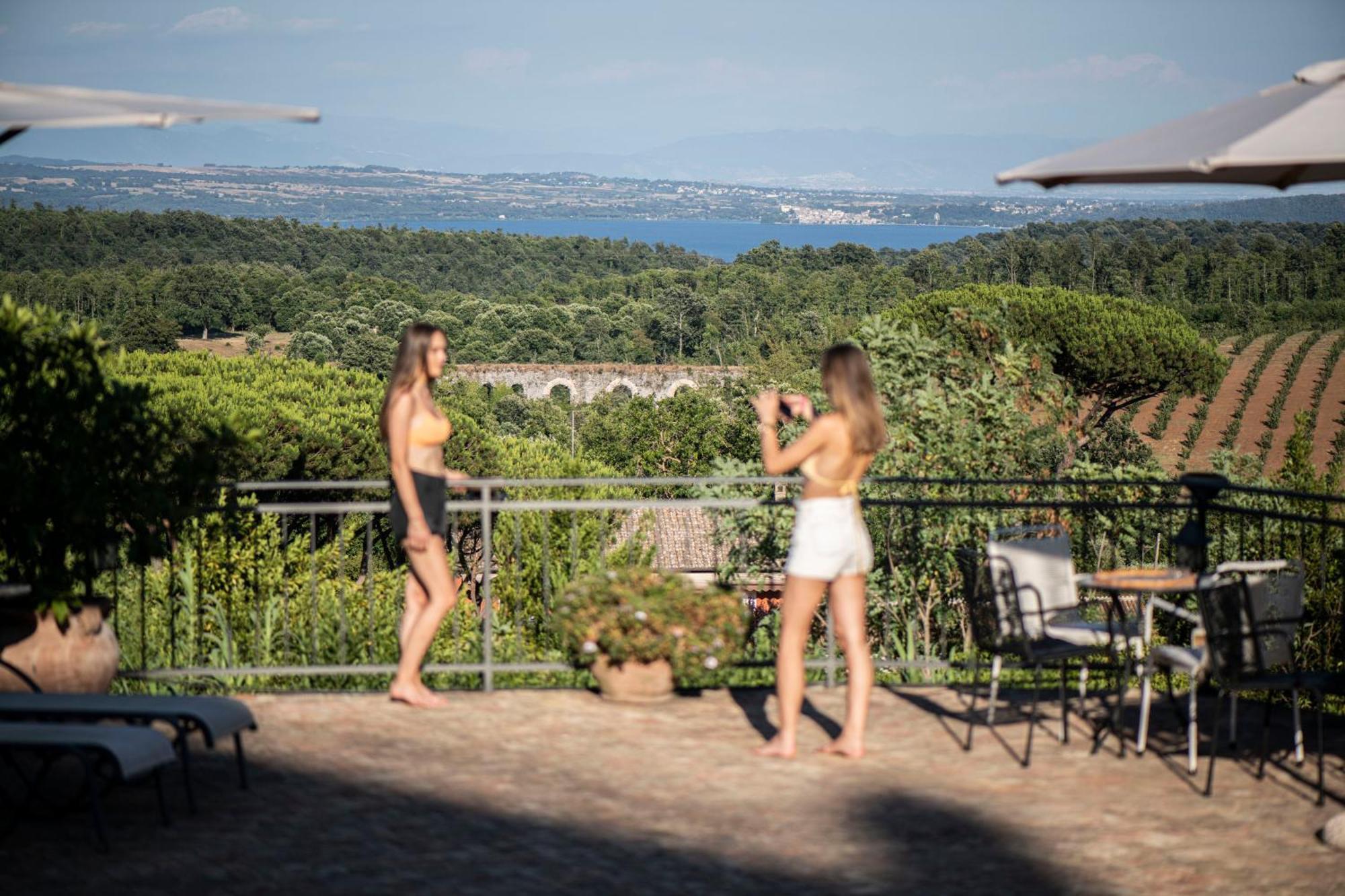 Villa Clodia Relais Manziana Экстерьер фото