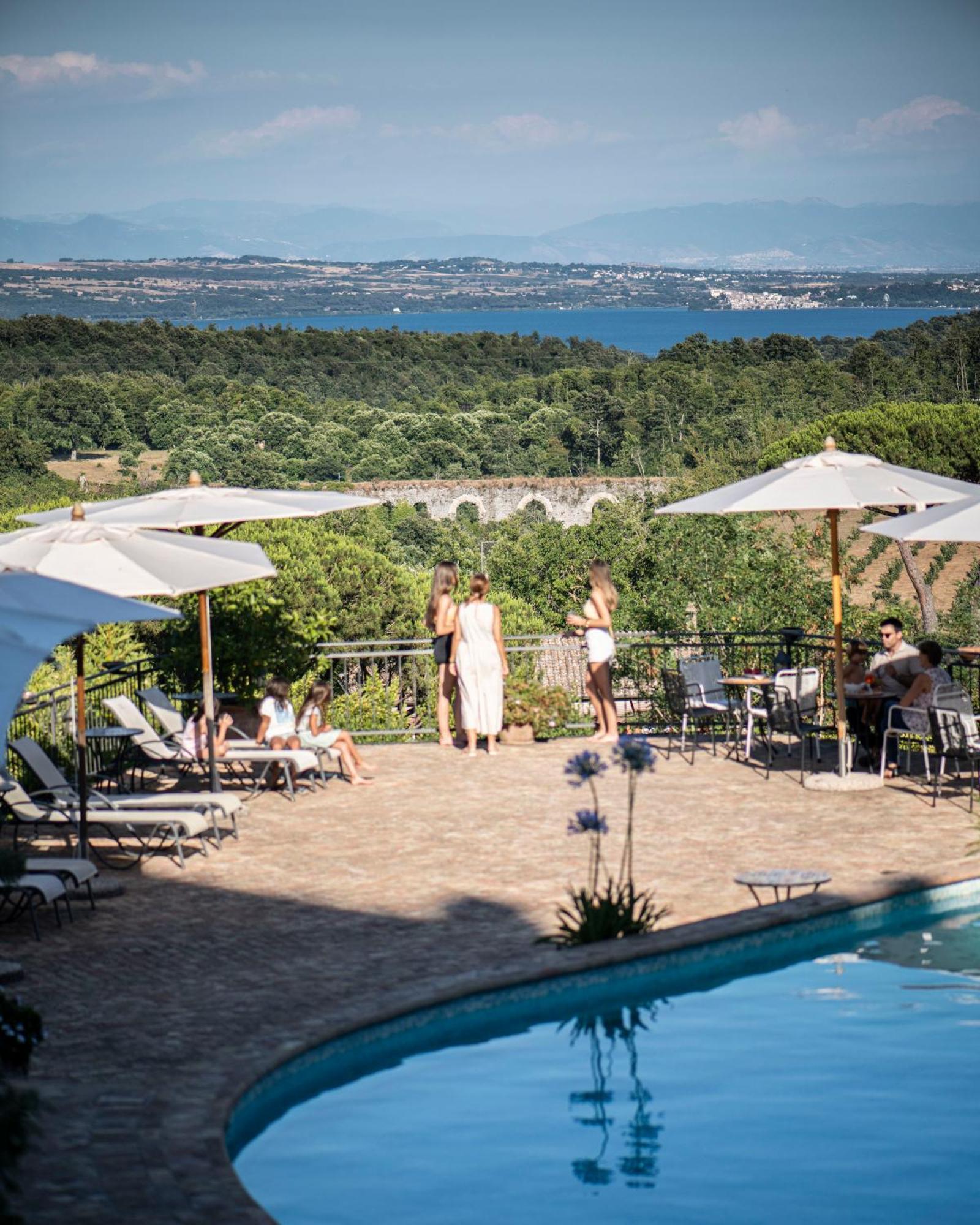 Villa Clodia Relais Manziana Экстерьер фото