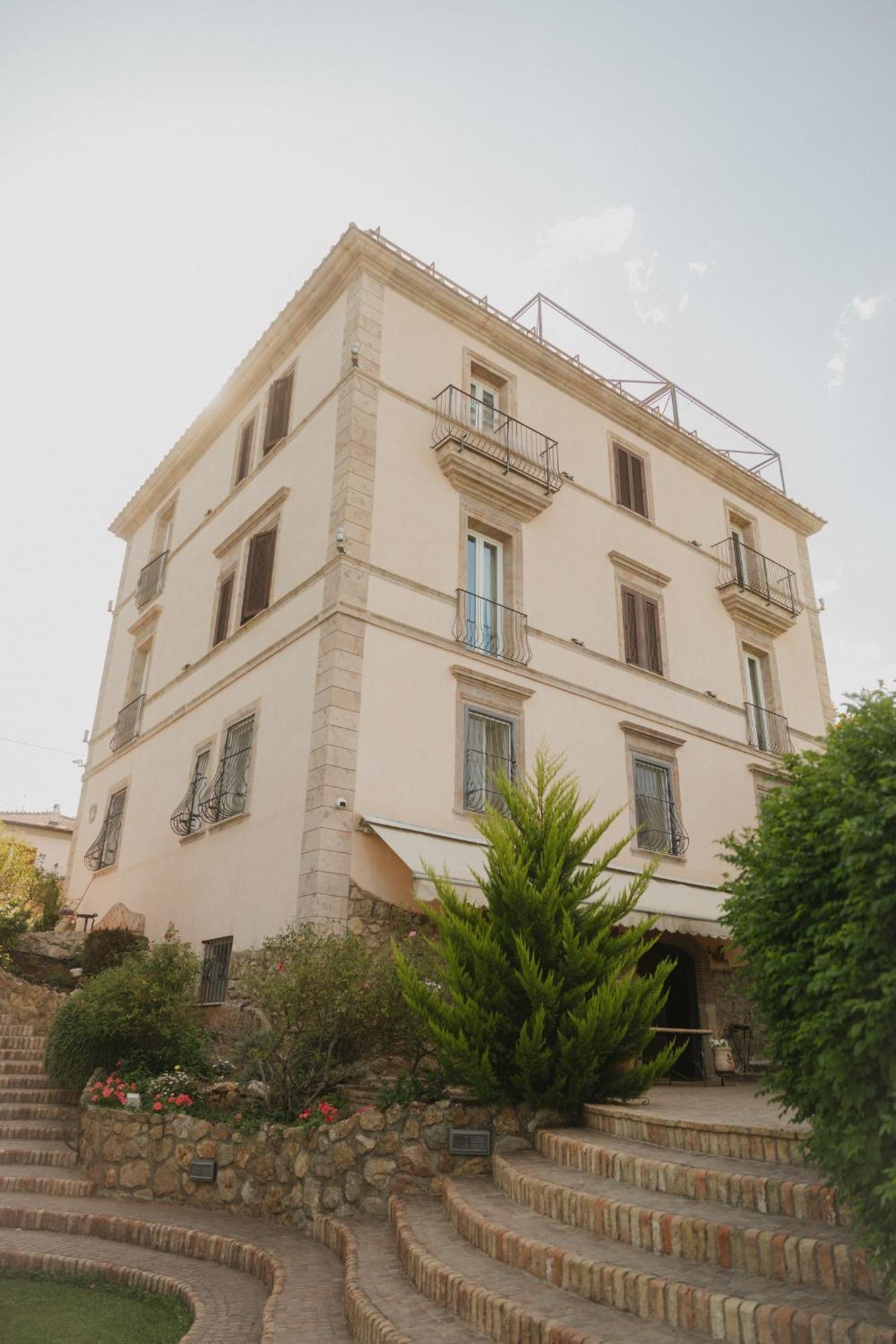 Villa Clodia Relais Manziana Экстерьер фото